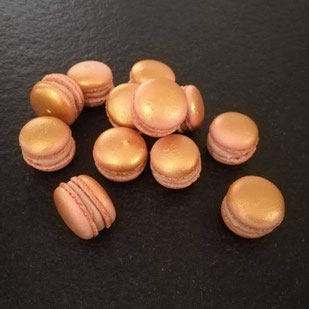 Macarons irisés au foie gras