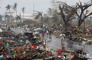 Quelle: http://id.techinasia.com/wp-content/uploads/2013/11/typhoon-haiyan-philippines-720x472.jpg