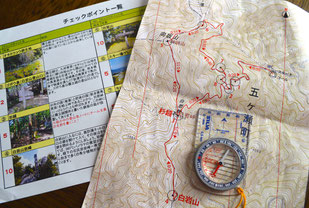 地図とコンパスの使い方を学びます