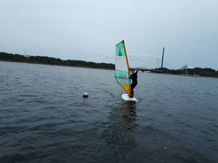 ウインドサーフィン　海の公園　神奈川　横浜　スクール　体験　初心者　スピードウォール