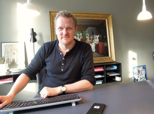Kasper Holten an seinem Arbeitsplatz im Königlichen Theater in Kopenhagen. Foto: Christoph Schumann, 2020