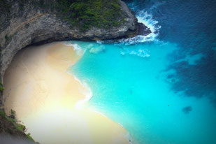 Der Kelingking Beach auf Nusa Penida