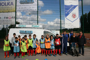 Die E-Junioren mit der neuen Ausrüstung vom Sponsor Gebr. Fischer GmbH & Co. KG aus Oer-Erkenschwick. Foto: Dirk Hantrop