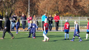 Unsere jüngsten spielten bei den Jungs!