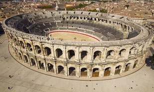 L'AMPHITHÉÂTRE de NÎMES - Dictée cm1 vue générale
