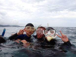 シュノーケリングでサンゴ礁｜ヒートハートクラブ石垣島