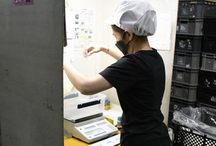 神谷技研計量包装工程の風景