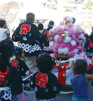 夏祭りの子ども神輿