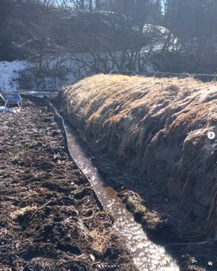 水路が完成！　水が流れていきます