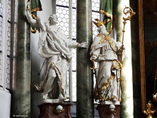 Hochaltarfiguren St. Bartholomäus (links), St. Kilian (rechts)