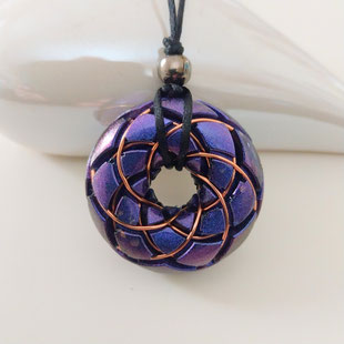 Orgonit Anhänger Torus Rodin lila/violett schimmernd (A43)| Edelstein Heilstein Schmuck