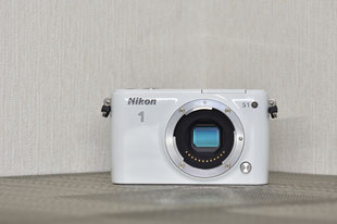 ミラーレス一眼カメラ Nikon 1 S1