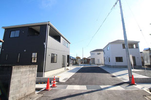 岡山県岡山市東区西大寺東2丁目の新築一戸建て分譲住宅の外観 物件詳細ページにリンク