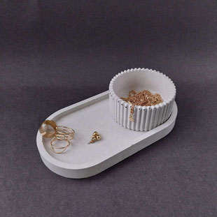 Oval Tray and Ribbed Cup Jewellery Tray Set by PASiNGA