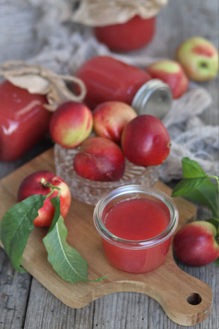 Nektarinen- und marmelade