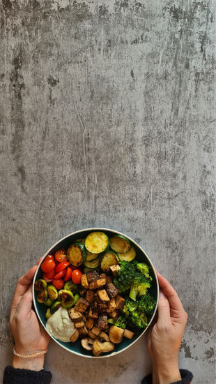 warme Gemüsebowl