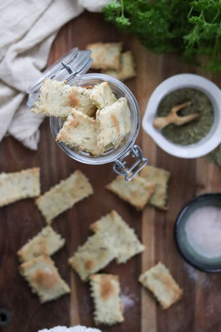 Cracker mit Rosmarin