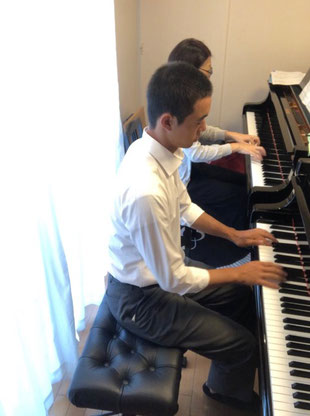 町田市玉川学園青木光ピアノ教室2台のピアノ