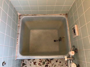 賃貸借家FRP浴槽修理