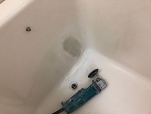 FRP浴槽割れ修理、塗装