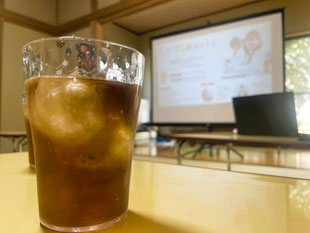 冷たいお茶に癒されます