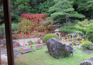 可睡斎では風鈴祭り開催中です