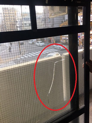 窓ガラスの割れ