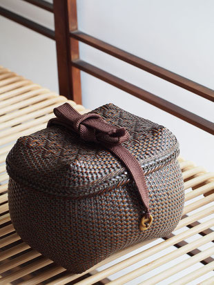 秋村実 硝子 ガラス 花瓶 楽天市場】ガラス 花瓶（工芸品・民芸品｜アート・美術品・骨董