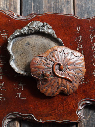 Lotus leaf shaped inkstone