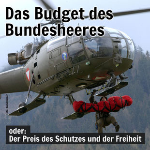 Ein Helikopter des Bundesheeres birgt einen Verletzten per Seilwinde