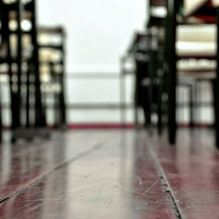 Ein leeres Klassenzimmer