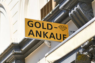 Ein typischer Goldankauf-Laden in der Innenstadt.