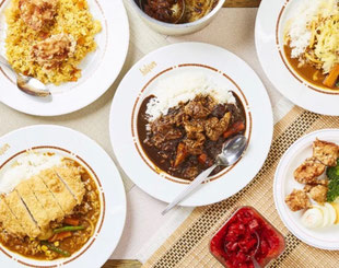 様々なトッピングが選べるカレー各種イメージ