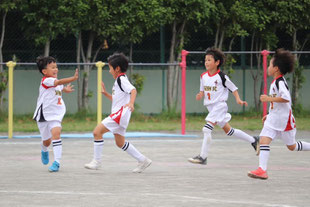 横浜市南区の少年サッカーチーム、サザンFCの試合風景