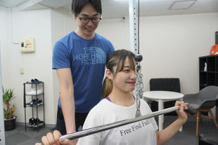 フィットネスジム肩こり改善アドバイス