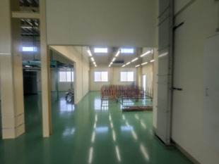 間仕切りテントカーテン：工事前