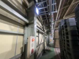 パレット崩落危険防止柵：工事前