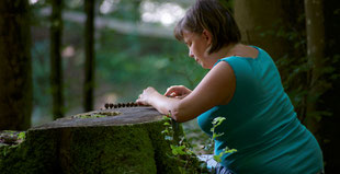 Lernort Natur: Schüler im Wald