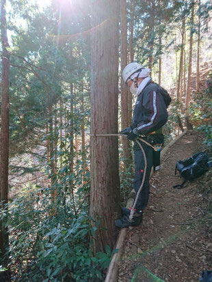 地上で安全帯の操作練習