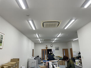 岐阜県関市の訂正シール印刷会社。バーコードや食品表示の安い訂正シール。短納期、即日。安い訂正シール。 席次表訂正シール印刷で短納期、即日、即納、安い。小ロット、大ロットで短納期、即日、即納で安い。訂正シール印刷、席次表、卒業アルバム、パンフレット、封筒。訂正シール印刷、パンフレット、封筒、席次表、訂正シールが安い。短納期、即日、即納で訂正シール印刷。訂正シール、即日、短納期、訂正シール印刷。岐阜、全国へ訂正シール印刷を即納、短納期、修正シールが安い。安い、透けない、訂正シール印刷。訂正シール、安い、チラシ