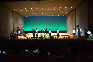 Gospel Praise Choirによる合唱の写真(1)