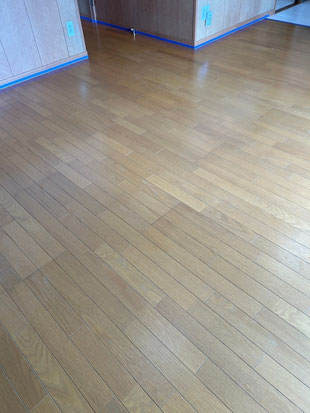 沖縄市入居中フロアコーティング