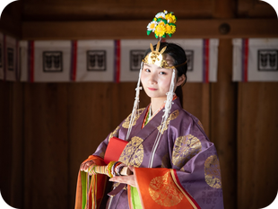 女性神職　正装　唐衣　表着