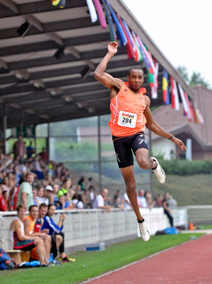 Tyron Smith von den Bahamas siegte beim Internationalen Meeting 2014 in Rhede im Weitsprung der Männer.