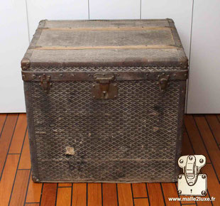 old goyard trunk before restoration by an expert