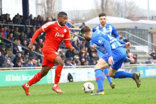 Franck Evina gegen den Berliner Marvin Plattenhardt - Fotos: pin