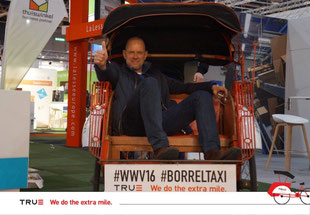 voorbeeld bestickering reclame wielkast True borreltaxi sponsoring