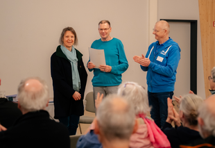 Peter Berthold ehrt Dr. Anne Katharina Zschocke und Günter Lessenich für 50 Jahre Mitgliedschaft im NABU