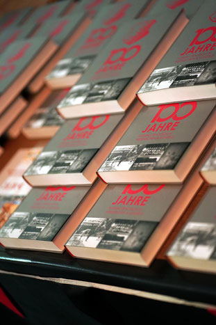 Neue Chronik im Buchformat - erhältlich bei den Heimspielen des SVWK