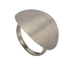 Edelstahl Ring RH470 mit ovalem mattiertem Plättchen